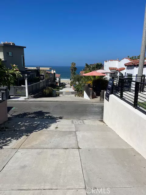 217 25th Street, Manhattan Beach, CA 90266