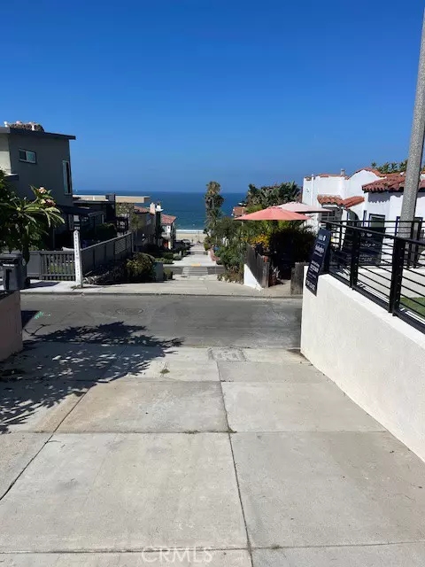 217 25th Street, Manhattan Beach, CA 90266