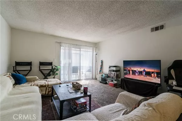 Tarzana (los Angeles), CA 91356,18620 Hatteras Street #233