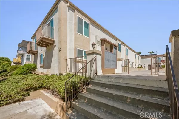 Redondo Beach, CA 90277,120 S Francisca Avenue #16