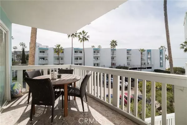 Redondo Beach, CA 90277,630 The Village #205