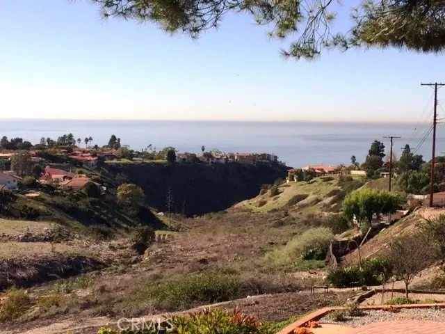 Rancho Palos Verdes, CA 90275,6846 Abbottswood Drive