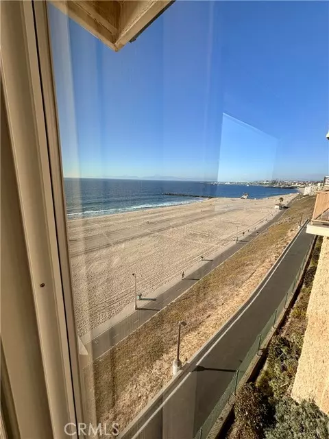 Redondo Beach, CA 90277,735 Esplanade #A