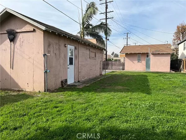 8180 Chestnut Avenue, South Gate, CA 90280