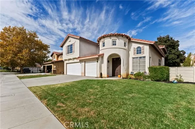 Lancaster, CA 93536,6553 Highbluff way