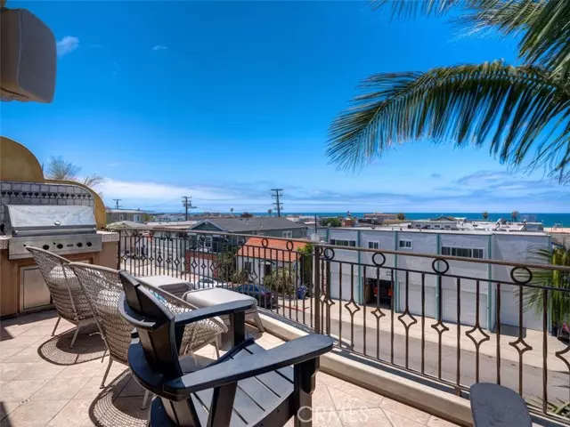 Hermosa Beach, CA 90254,214 10th Street