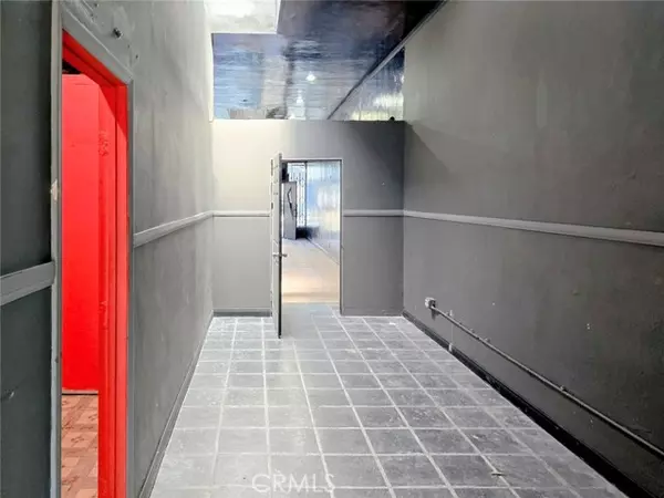 Inglewood, CA 90302,1123 N La Brea Avenue