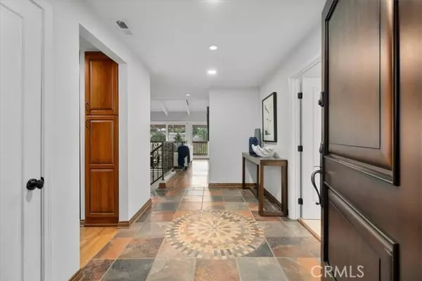 Palos Verdes Estates, CA 90274,4248 Via Alondra