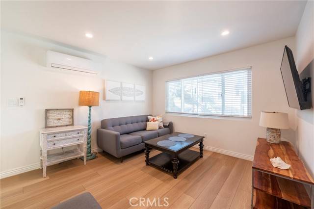 Hermosa Beach, CA 90254,78 18th