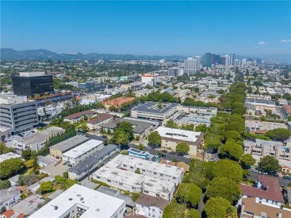 Santa Monica, CA 90404,2717 Arizona Avenue #9