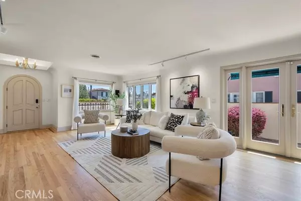 243 Park Avenue, Long Beach, CA 90803