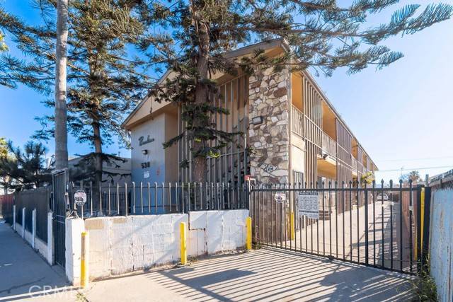 538 W 82nd Street, Los Angeles, CA 90044