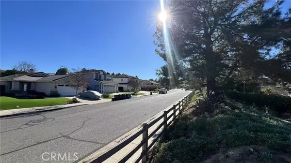 Simi Valley, CA 93065,1169 Knottingham Street