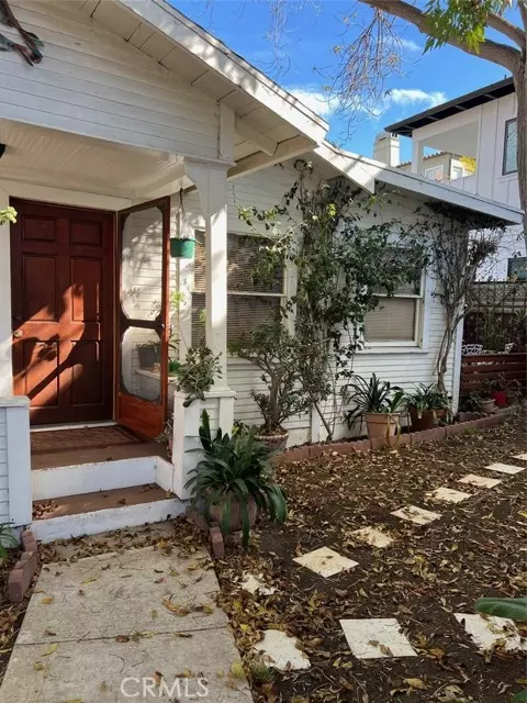 Redondo Beach, CA 90277,214 Camino Real