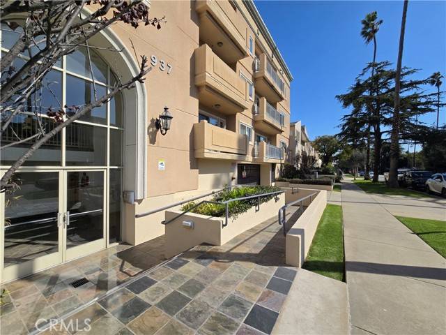 Santa Monica, CA 90403,937 12th Street #308