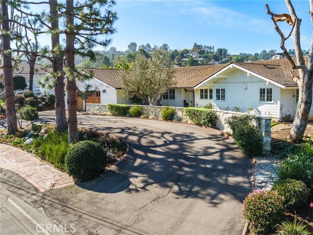 Rolling Hills, CA 90274,34 Chuckwagon Road