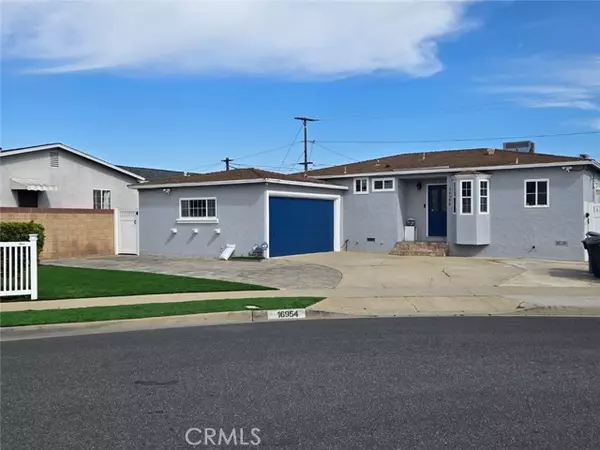 16954 La Salle Avenue, Gardena, CA 90247