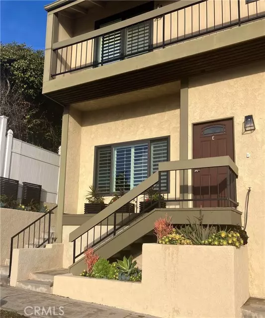 Manhattan Beach, CA 90266,1501 Artesia Boulevard #5