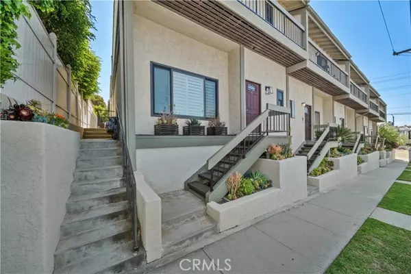 Manhattan Beach, CA 90266,1501 Artesia Boulevard #5