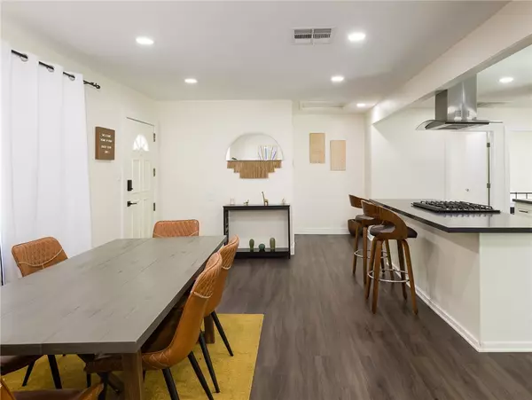 Hawthorne, CA 90304,5518 W 117th Street