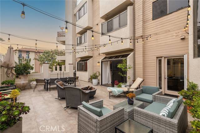 Redondo Beach, CA 90277,512 Esplanade #101