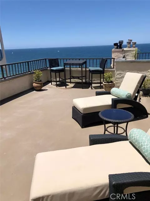 Redondo Beach, CA 90277,555 Esplanade #517