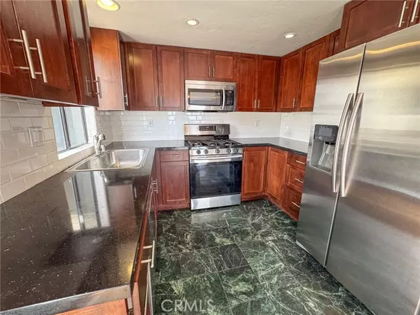 San Pedro (los Angeles), CA 90731,665 W 24th Street #208