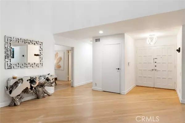 West Hollywood, CA 90069,1447 N Kings Road