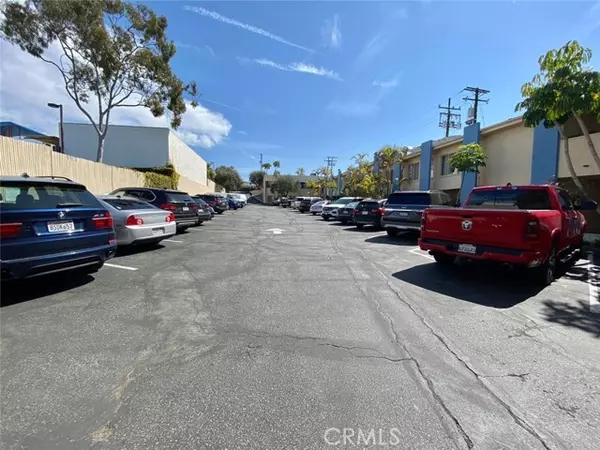 Manhattan Beach, CA 90266,2100 N Sepulveda Boulevard