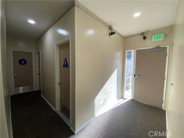 Manhattan Beach, CA 90266,2100 N Sepulveda Boulevard