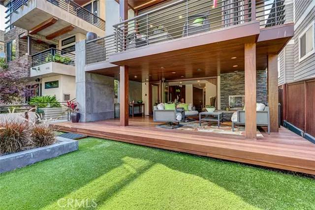 Manhattan Beach, CA 90266,436 32nd St.