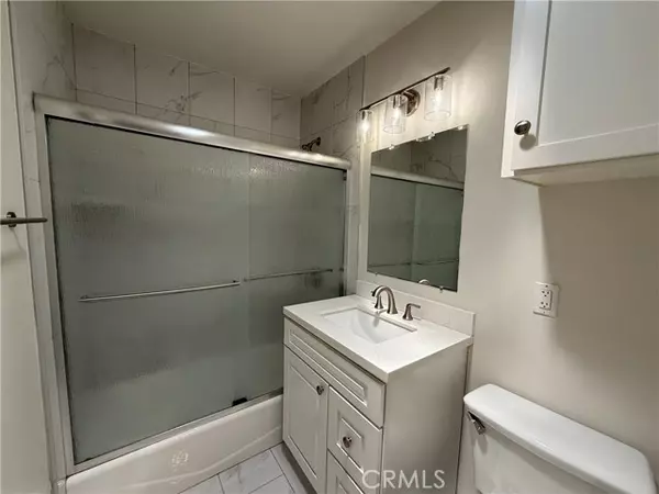 San Pedro (los Angeles), CA 90731,762 W 30th Street #10