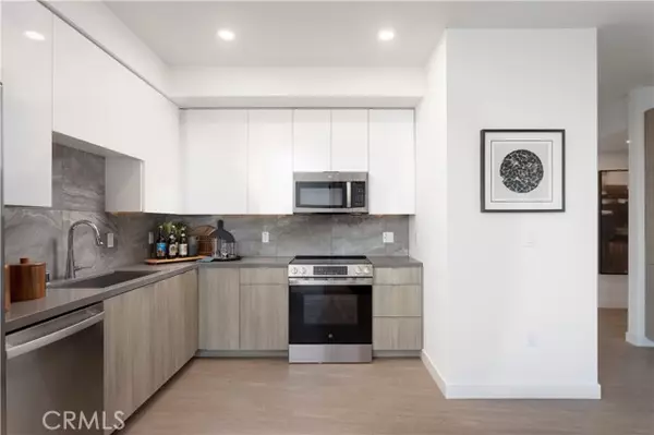San Pedro (los Angeles), CA 90731,551 S Harbor #727