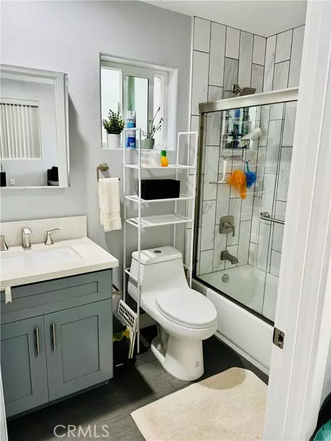 Wilmington (los Angeles), CA 90744,1311 E Pacific Coast