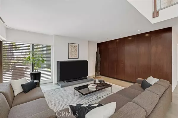 Marina Del Rey, CA 90292,27 Driftwood Street