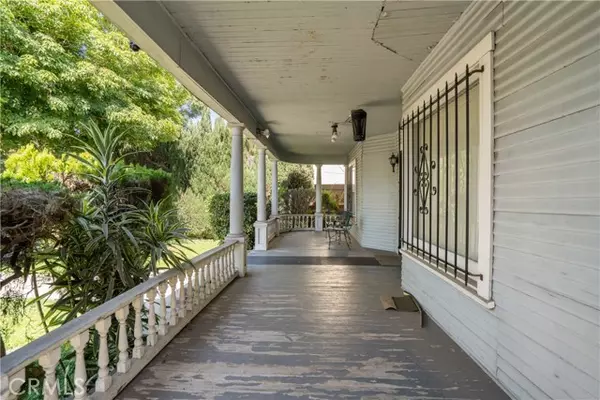 Los Angeles, CA 90038,5526 Lexington