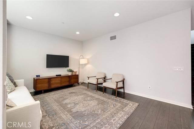 Hawthorne, CA 90250,5515 Palm Drive