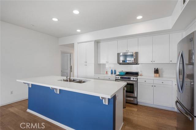 Hawthorne, CA 90250,13029 Central Avenue #304