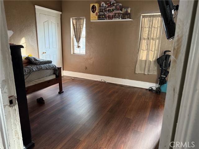 Los Angeles, CA 90003,112 W 62nd Street