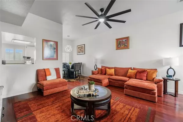 Inglewood, CA 90302,323 E Plymouth Street #10