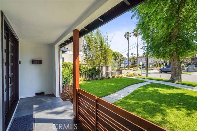 Redondo Beach, CA 90277,707 Sapphire Street