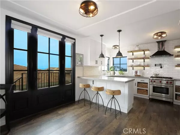 Manhattan Beach, CA 90266,229 Marine Place