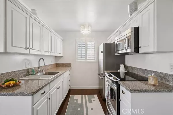 Redondo Beach, CA 90278,2704 Voorhees Avenue #4