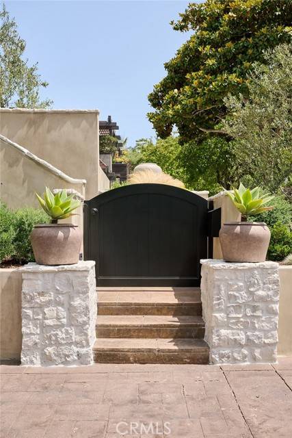 Redondo Beach, CA 90277,507 Sapphire Street
