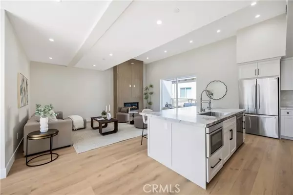 Redondo Beach, CA 90278,2405 Mathews Avenue #B