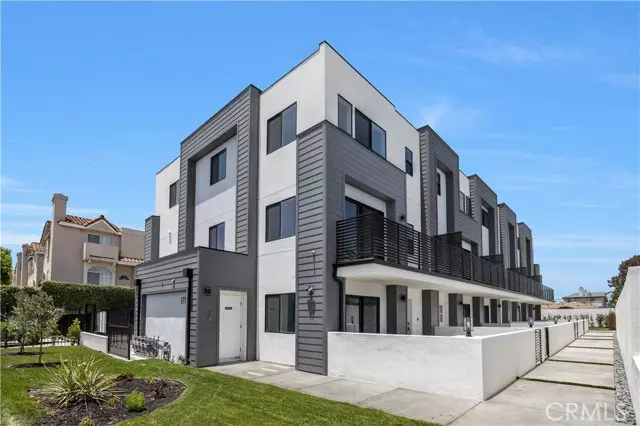 Gardena, CA 90247,1715 W 149th Street #E