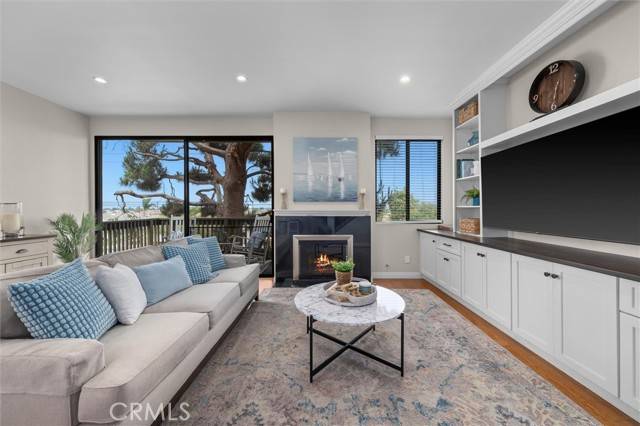 Redondo Beach, CA 90277,220 S Prospect Avenue #9