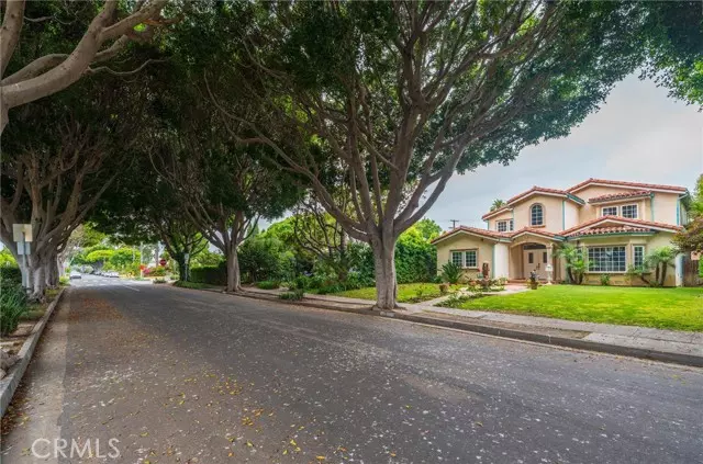 Santa Monica, CA 90404,2913 Delaware Avenue