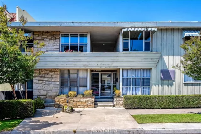 Long Beach, CA 90802,1047 E 1st Street #12