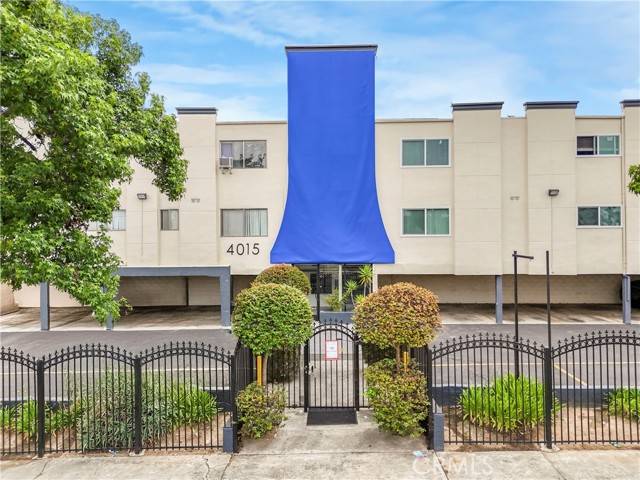 4015 W Adams Boulevard, Los Angeles, CA 90018